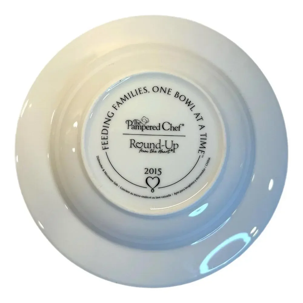 2015 Pampered Chef Share Rimmed Soup Bowl – Round Up From the Heart Collection